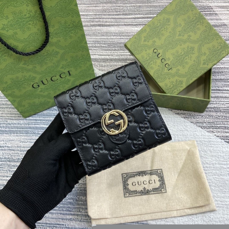 G*u*i wallets & purse